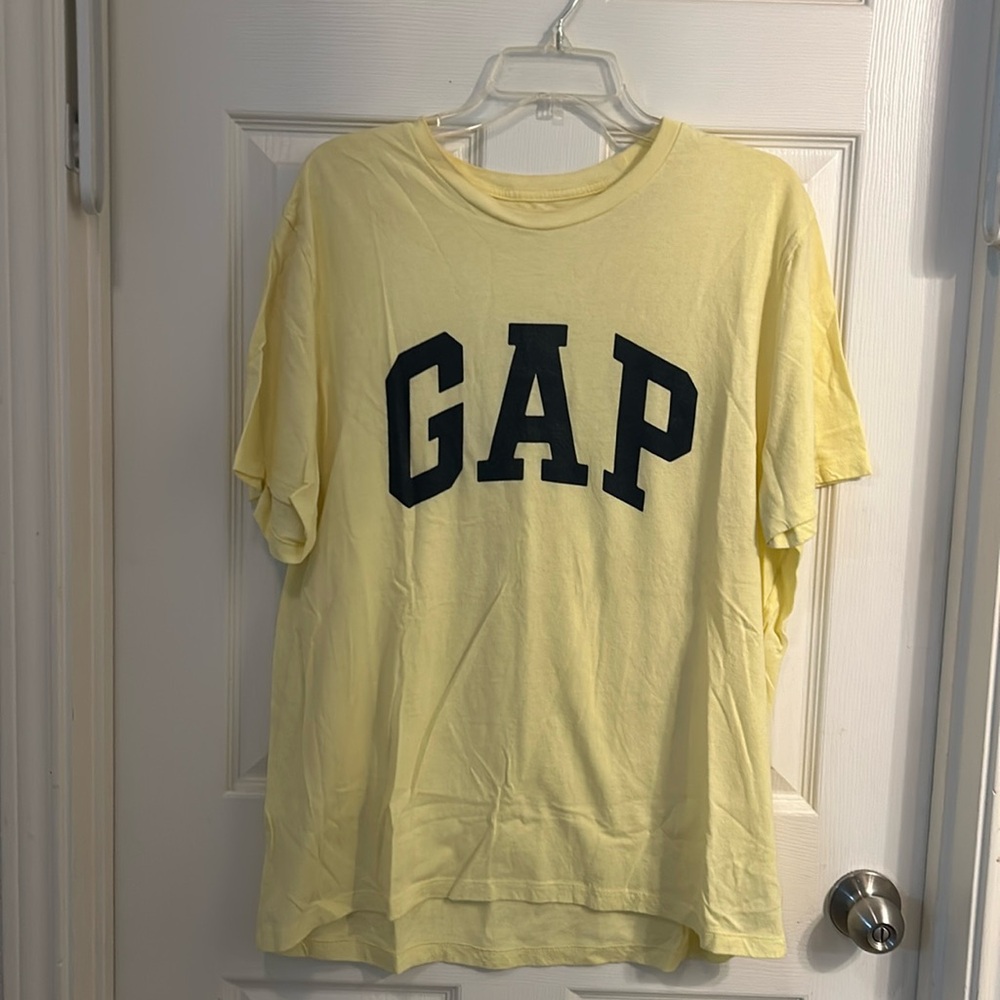 GAP Logo Tshirt Light Yellow‎ XL